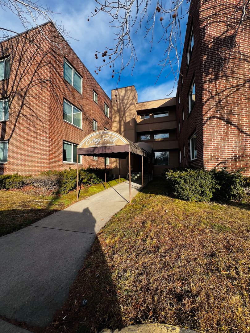 Yakima Apartment: 1501 Summitview