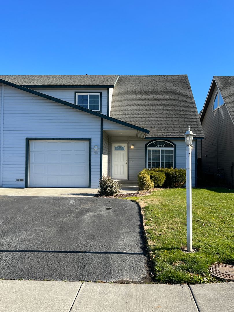 Union Gap House: 1915 Cornell Avenue