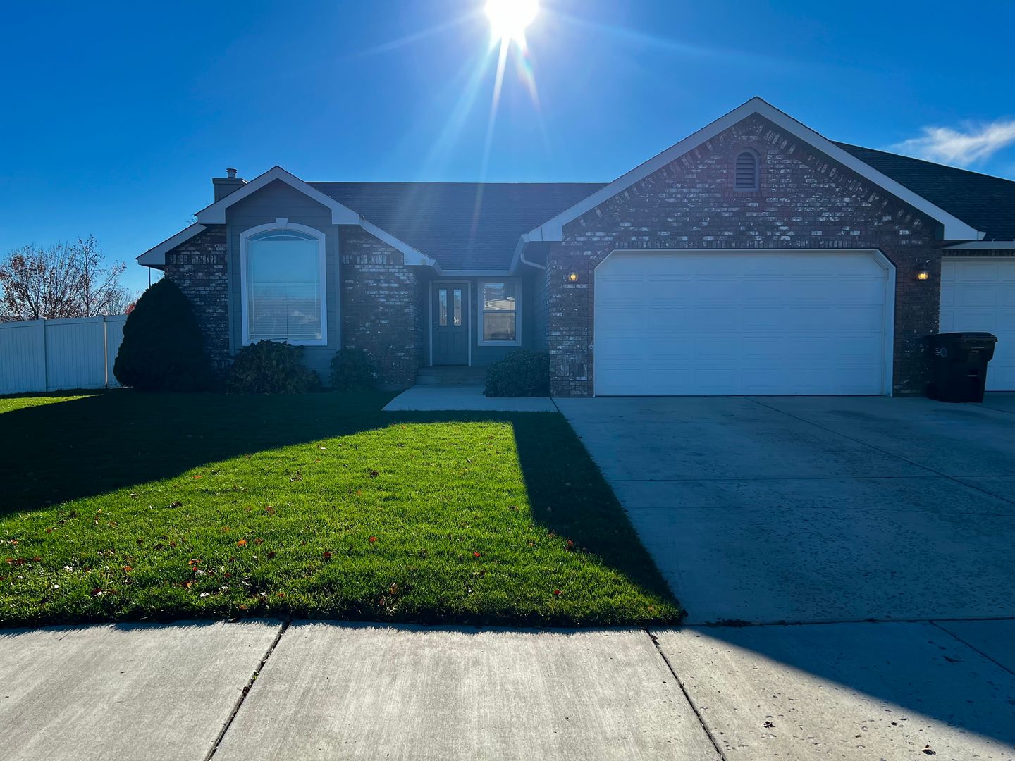 Yakima House: 8800 Midvale Road