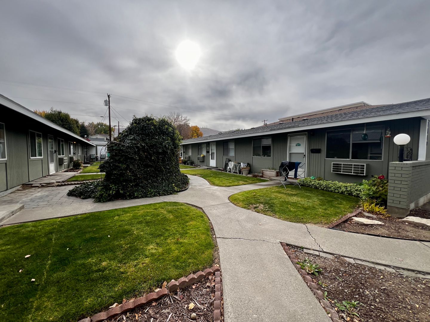 Prosser Apartment: 1419 -1423 Meade Ave