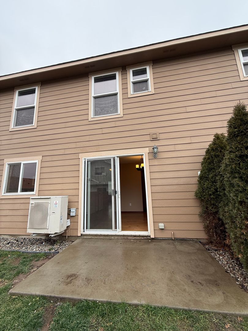 Ellensburg Apartment: 508 E Helena Avenue