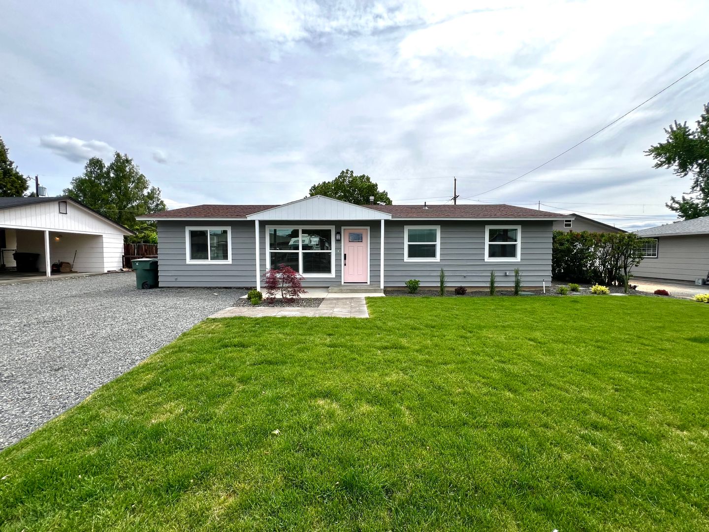 Yakima House: 1007 S  50th Avenue