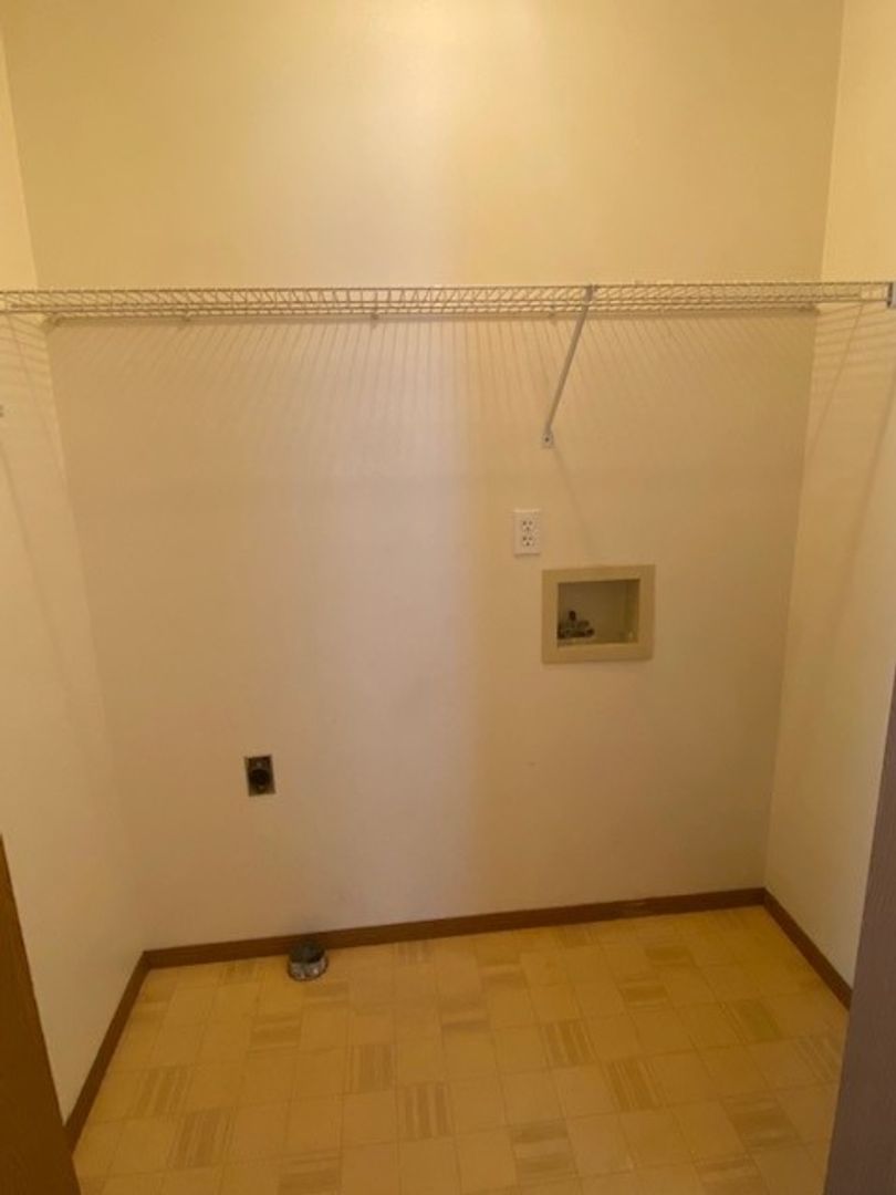 Selah Apartment: 519 Jamie Drive