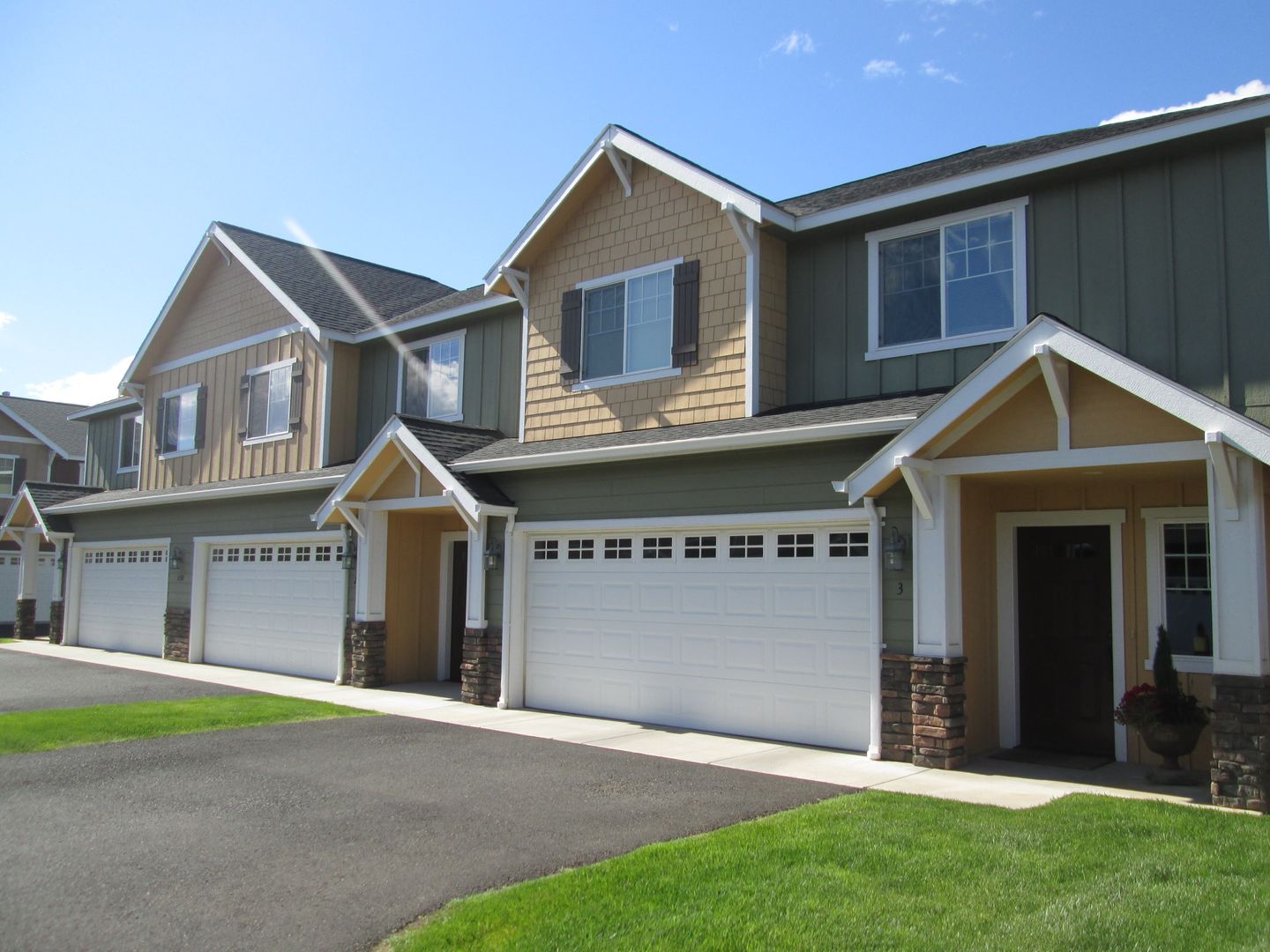 Yakima Apartment: 636 S 36th Avenue