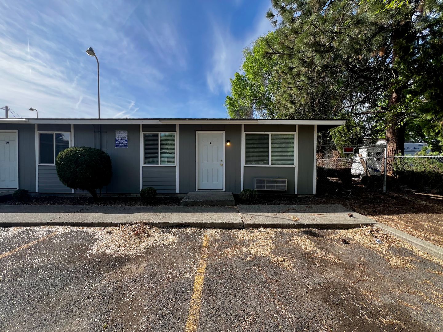 Yakima Apartment: 106-108 S. 10th Street