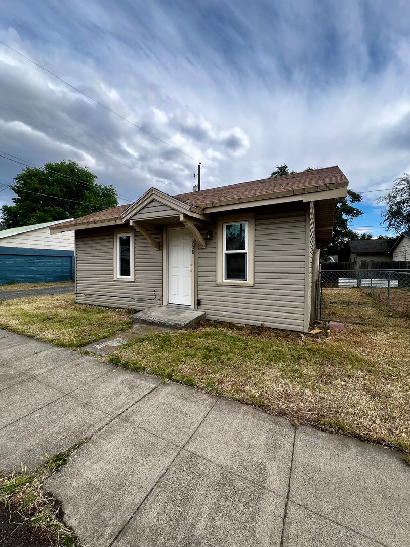 Yakima House: 1208 St. Helens Street