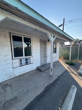 Non-Refundable & Security Deposit Total: $900.00