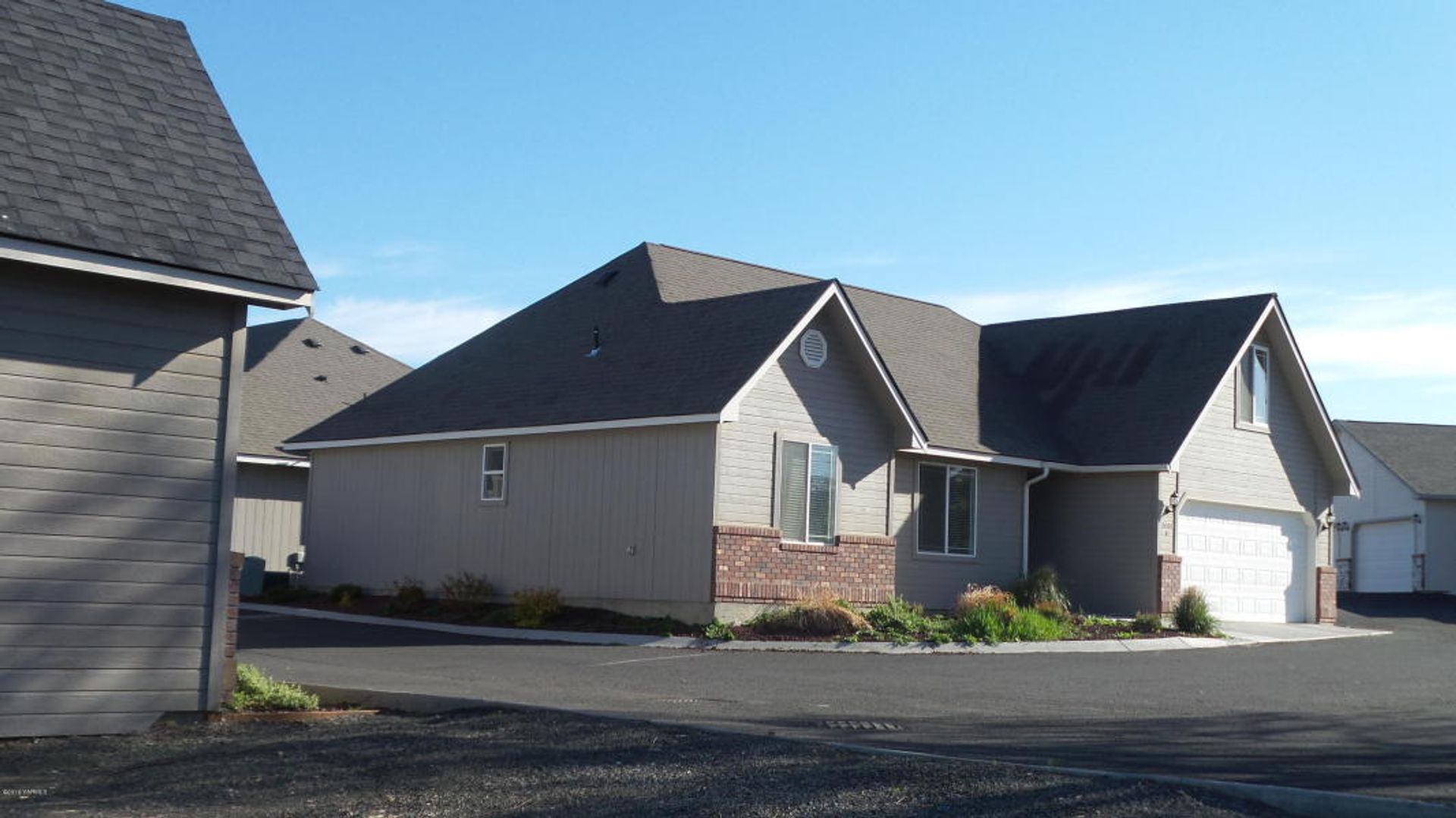 Yakima Apartment: 4400 Maple Ave