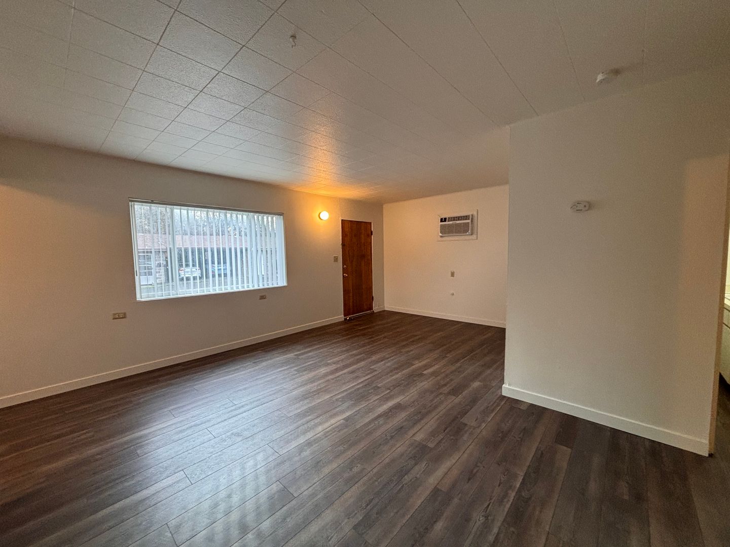 Yakima Apartment: 1316 S. 16th Avenue