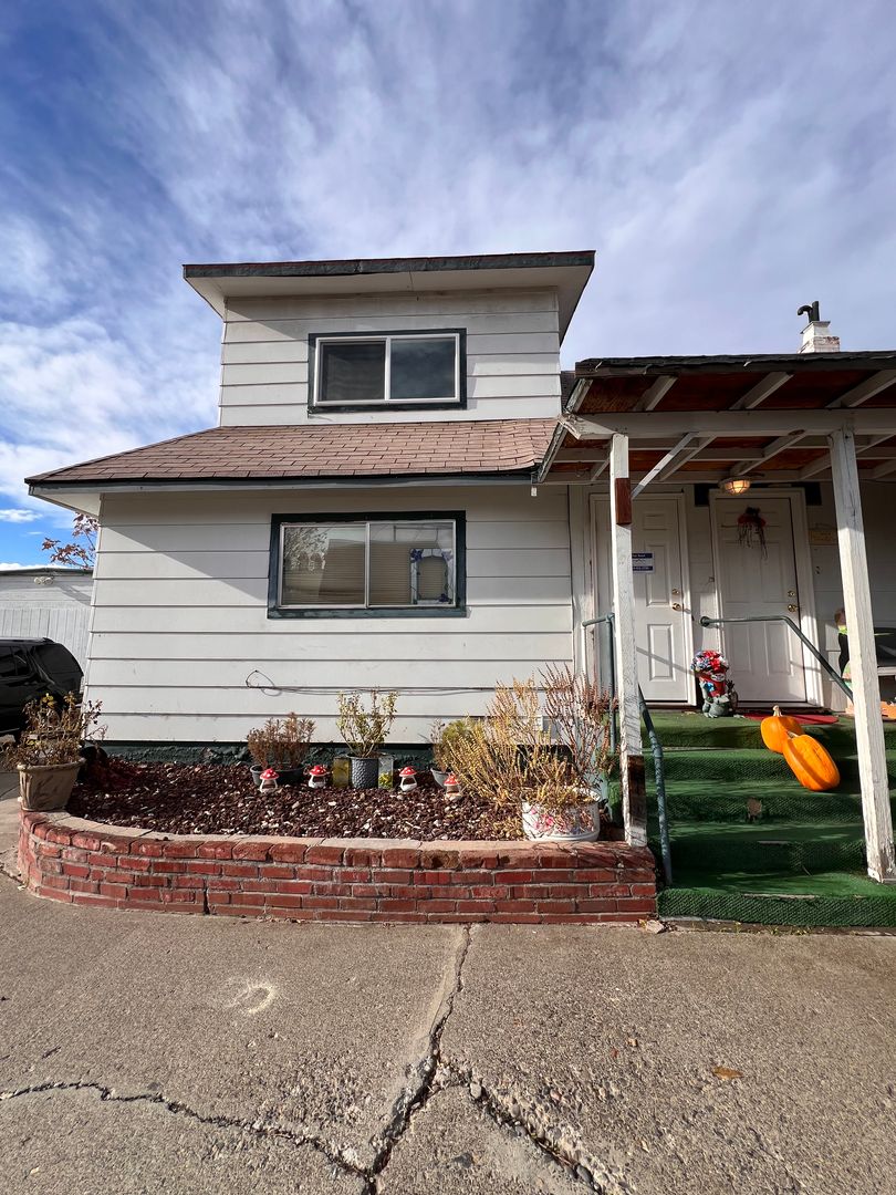 Yakima Apartment: 1126 W. Nob Hill Blvd