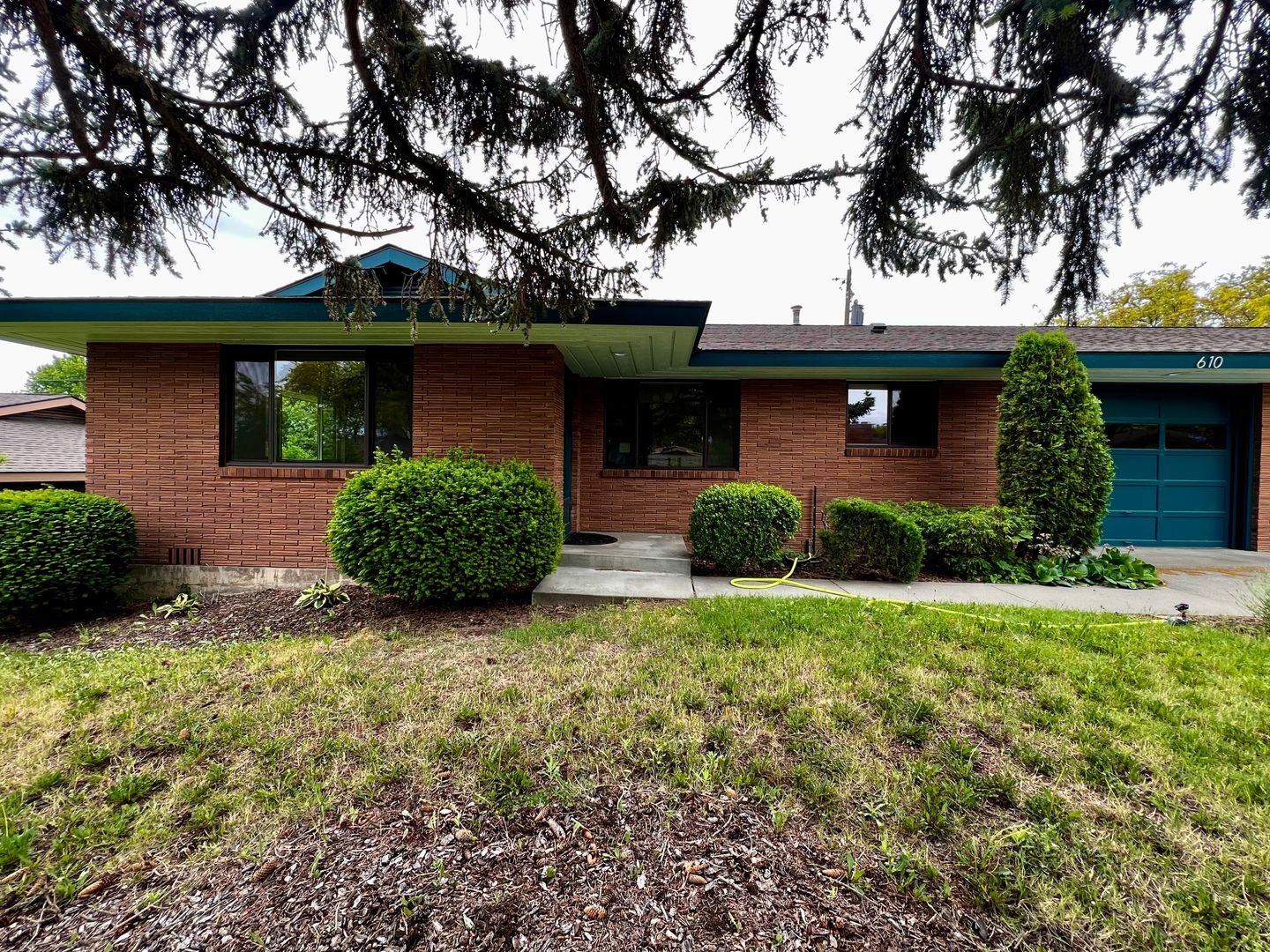 Yakima Multiplex: 608 - 610 Estee Court