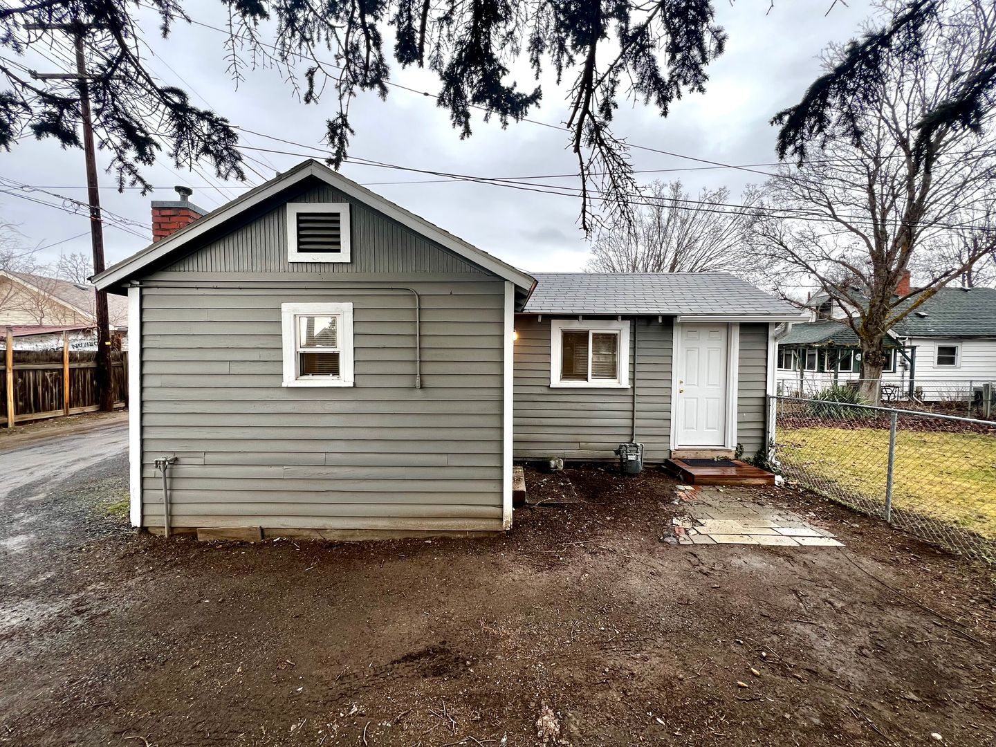 Yakima Apartment: 706 S. 4th Ave