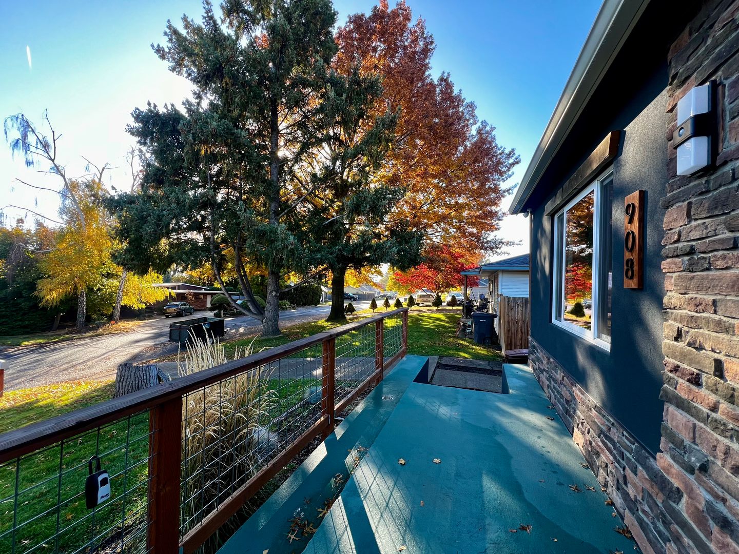 Yakima House: 908 S 30th Avenue