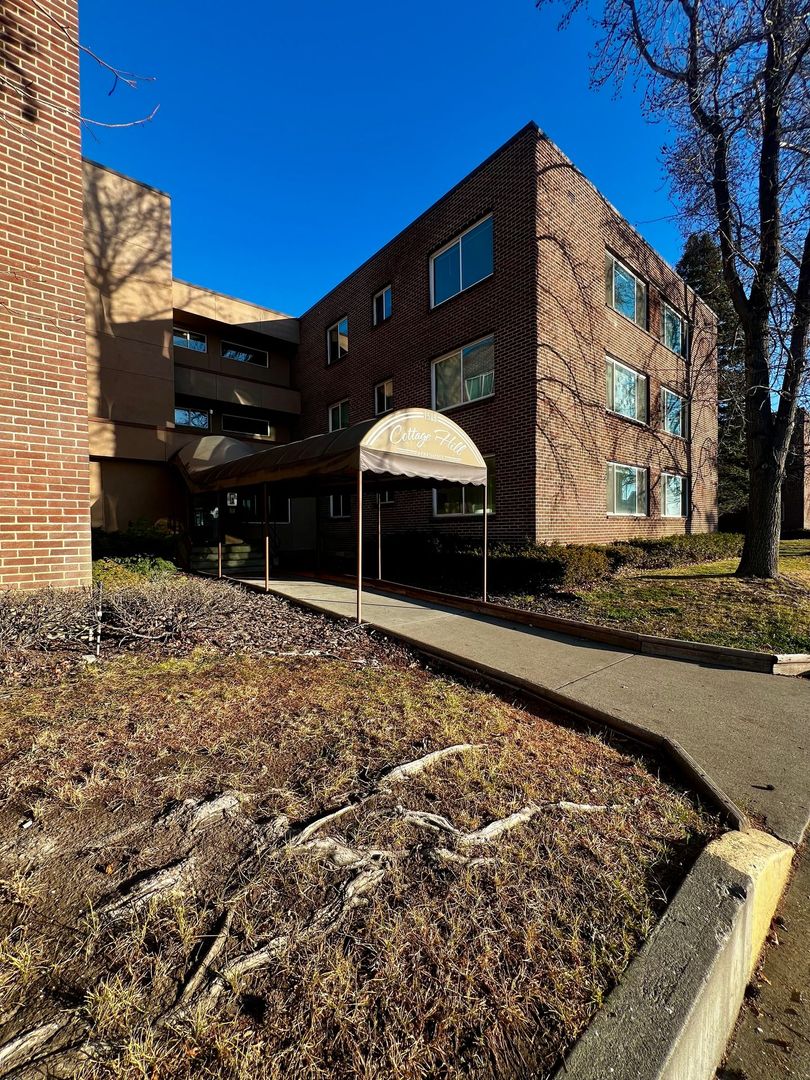 Yakima Apartment: 1501 Summitview