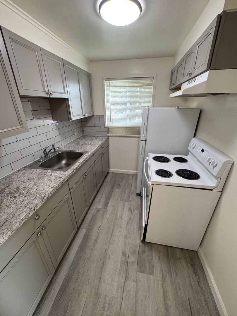 Yakima Apartment: 1501 Summitview