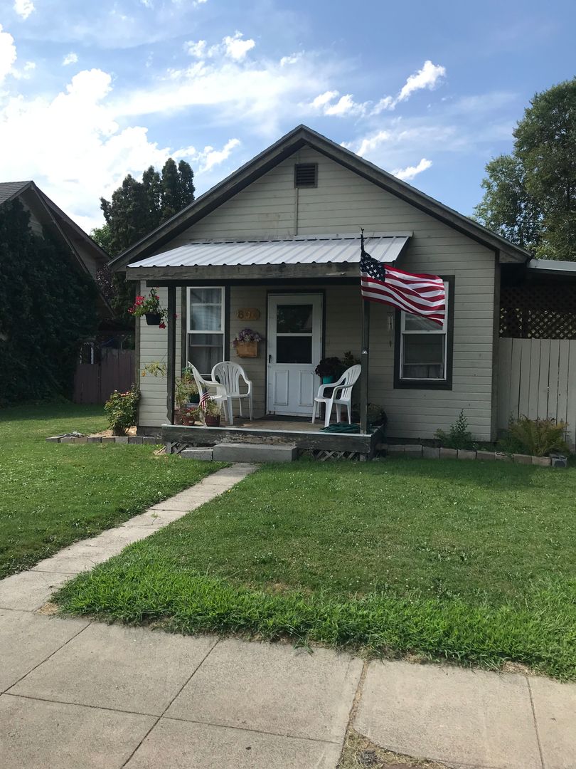 Yakima House: 804 S. 12th Ave