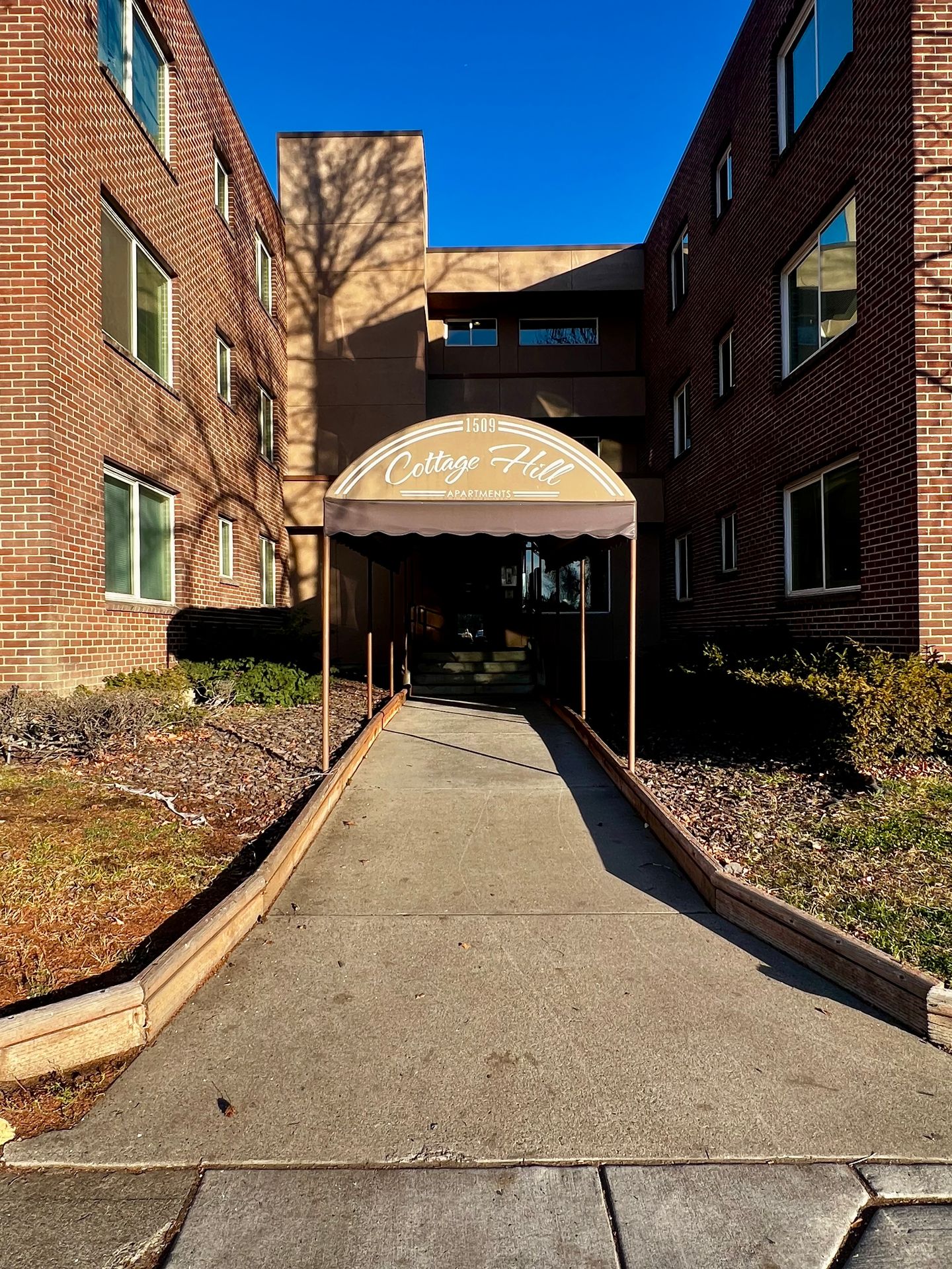 Yakima Apartment: 1501 Summitview