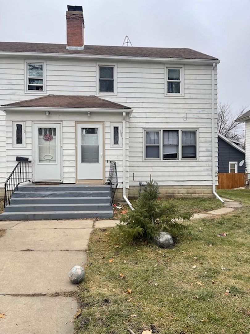 Austin House: 109 8th St NW