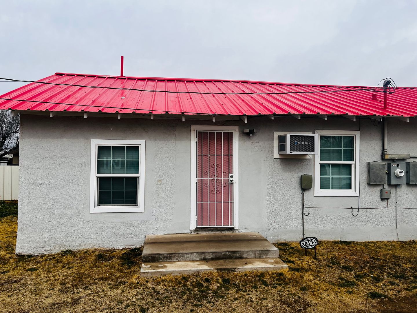 Portales Multiplex: 304 & 304 1/2 S Ave G