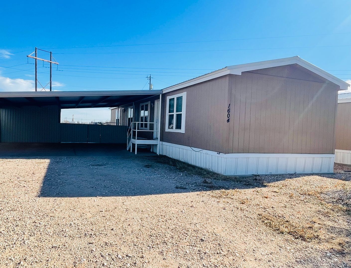 Portales House: 1604 N Austin St