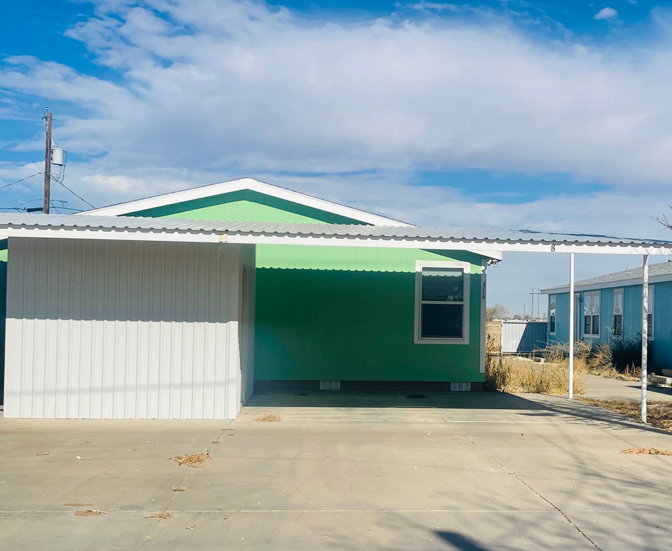 Portales Apartment: 313 E Lime St