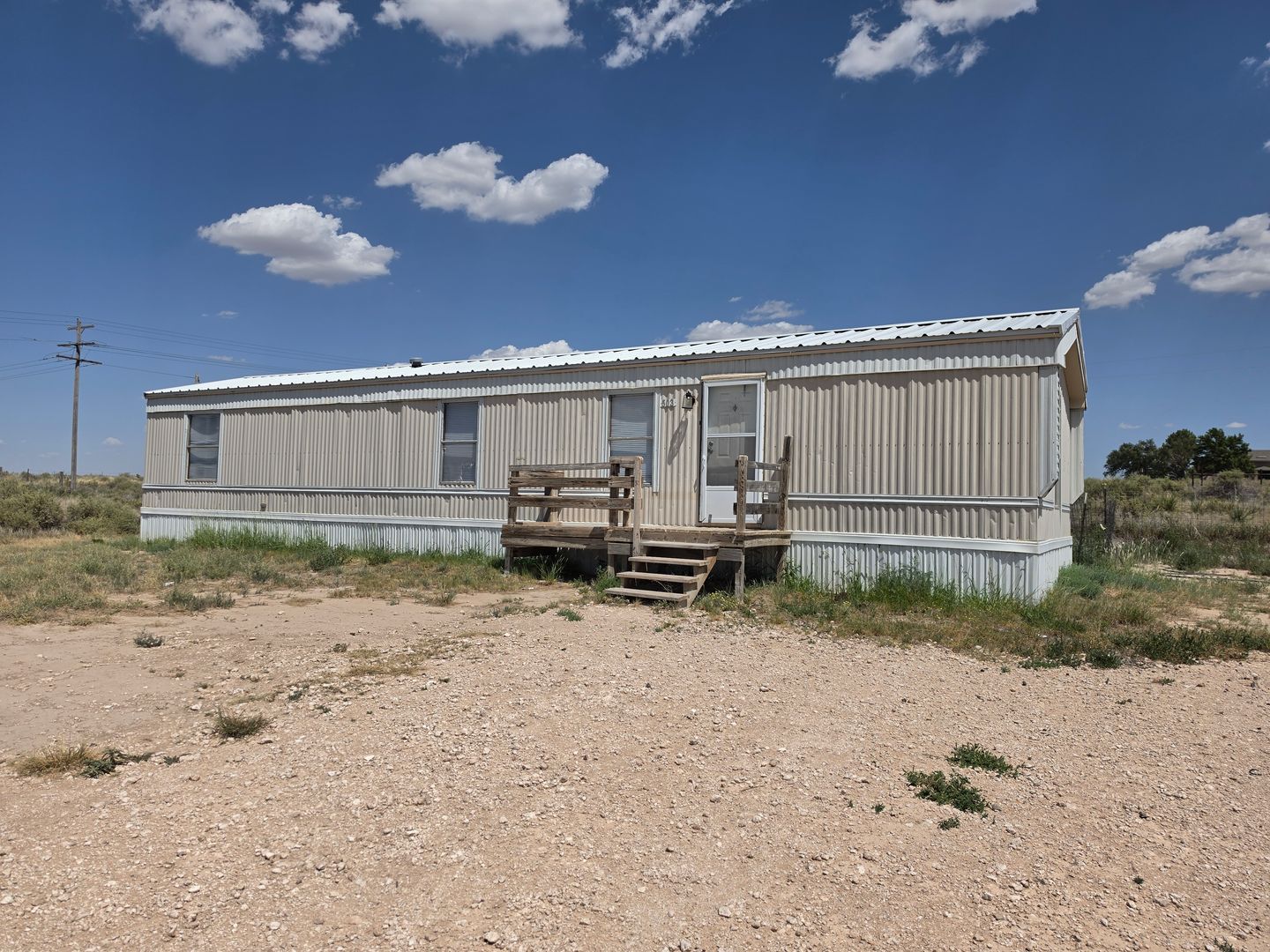 Portales House: 503 S RR V