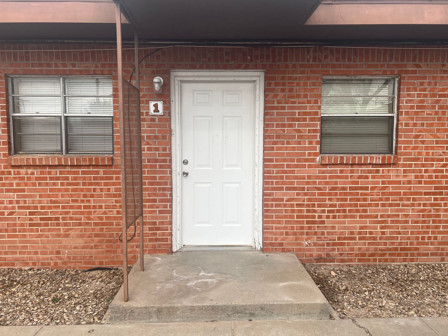 Portales Apartment: 1508 Arizona Dr