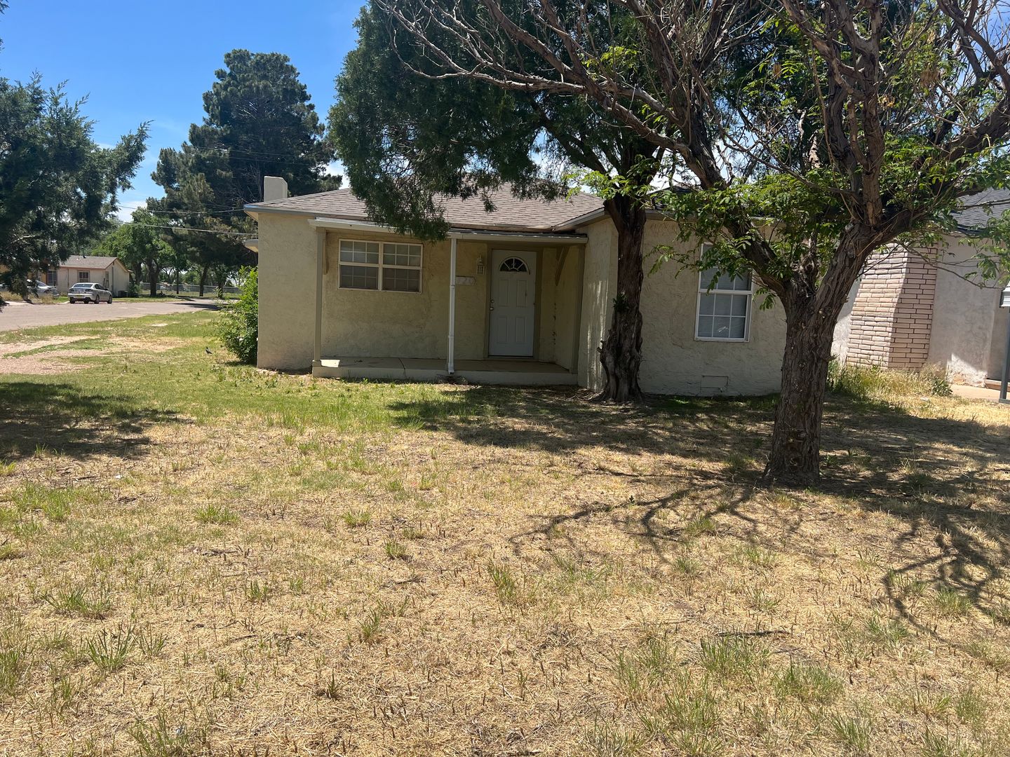 Portales House: 720 S Dallas Ave