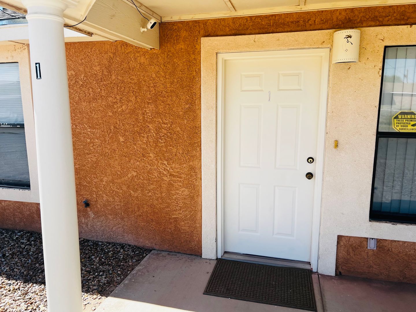 Portales Apartment: 519 E 9th St