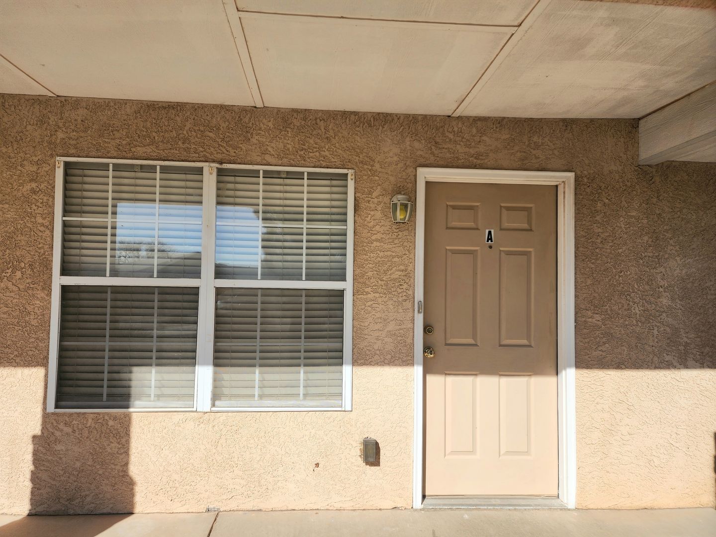 Portales Apartment: 524 W University Dr