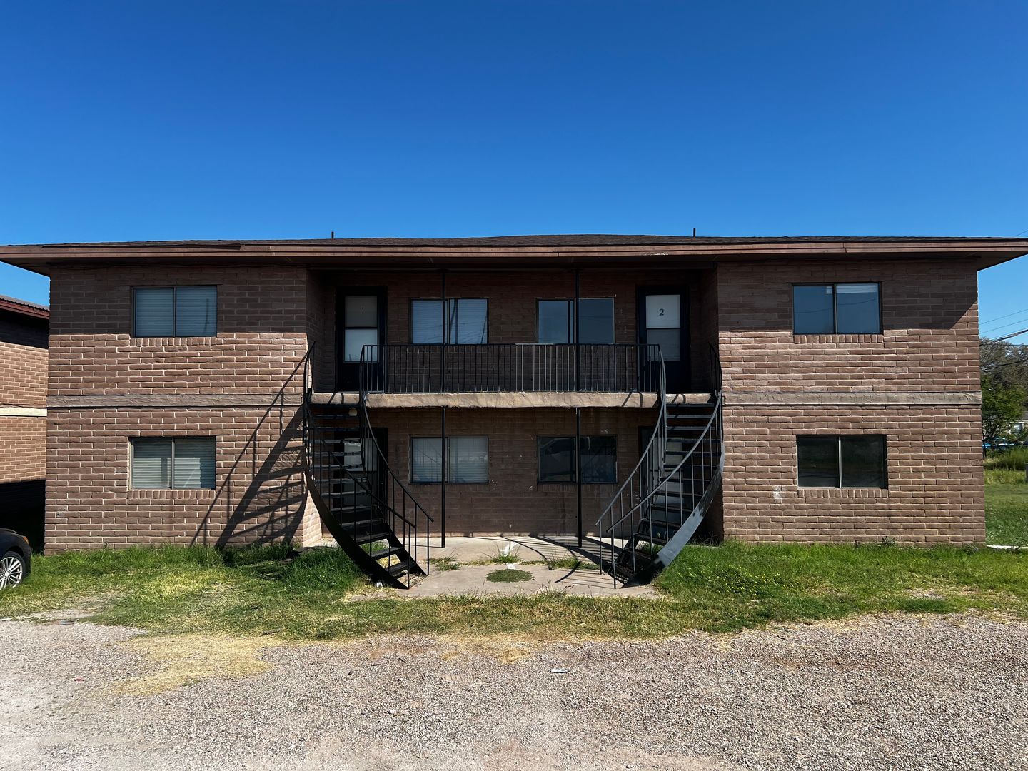 Portales Apartment: 1218 W Date Street