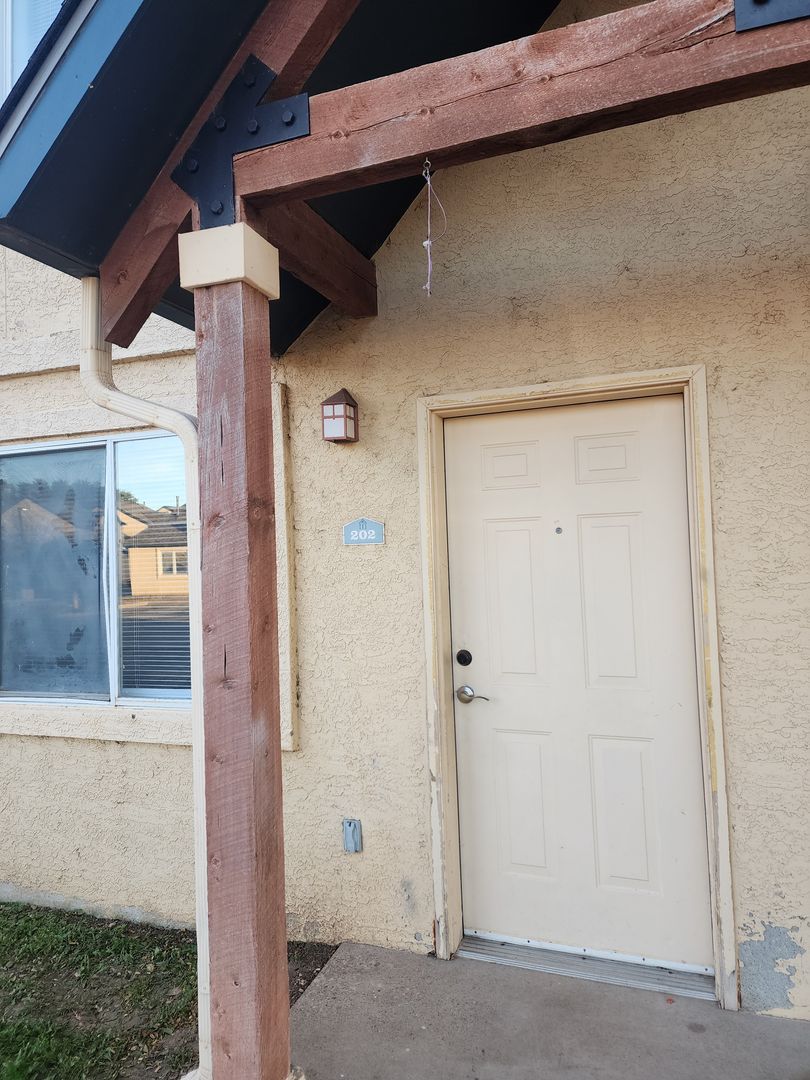 Texico Apartment: 412 Ave F