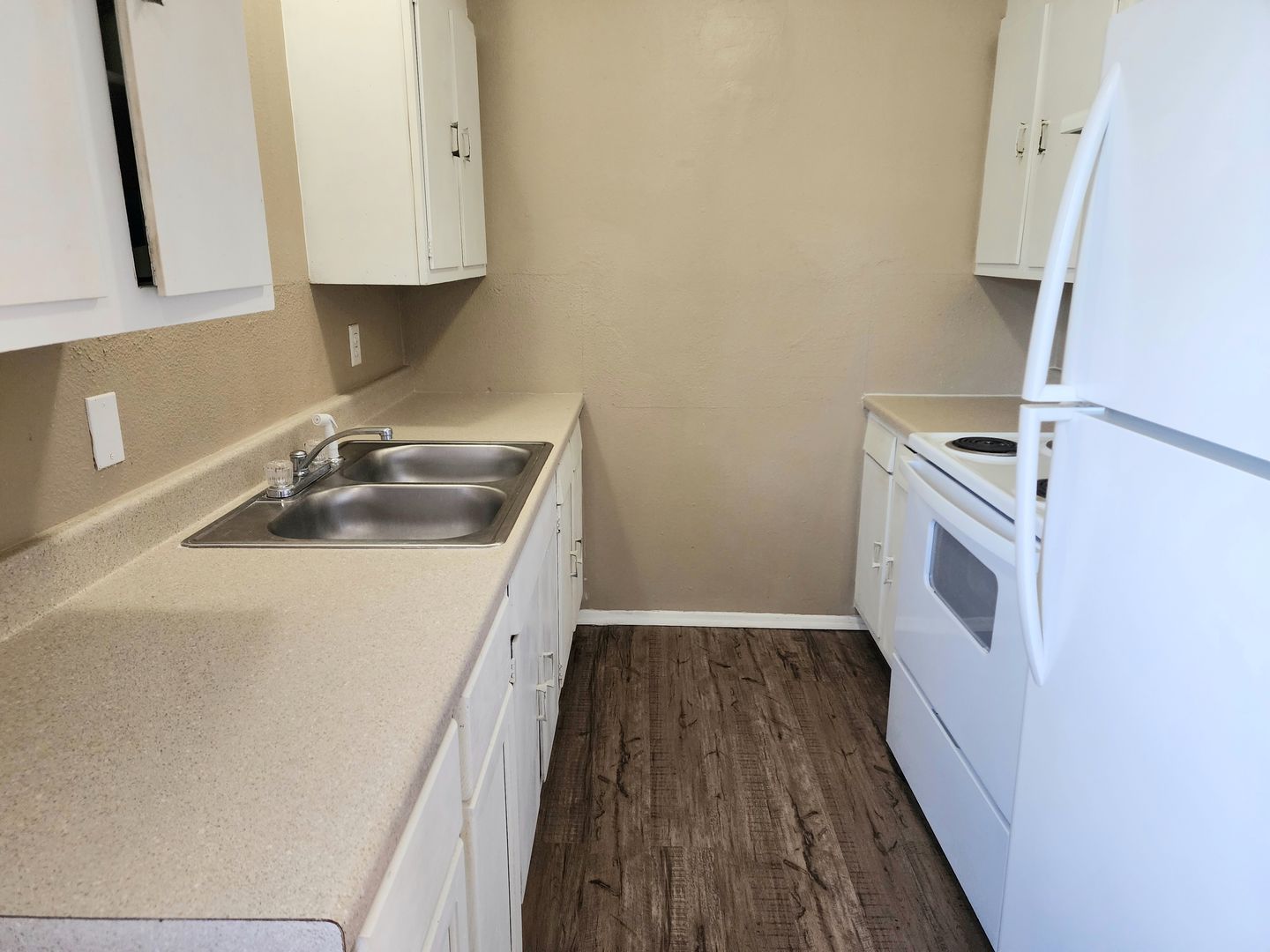 Portales Apartment: 1508 Arizona Dr