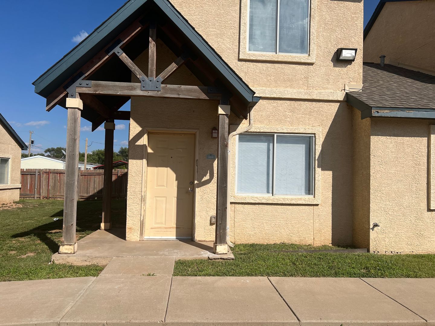 Texico Apartment: 412 Ave F