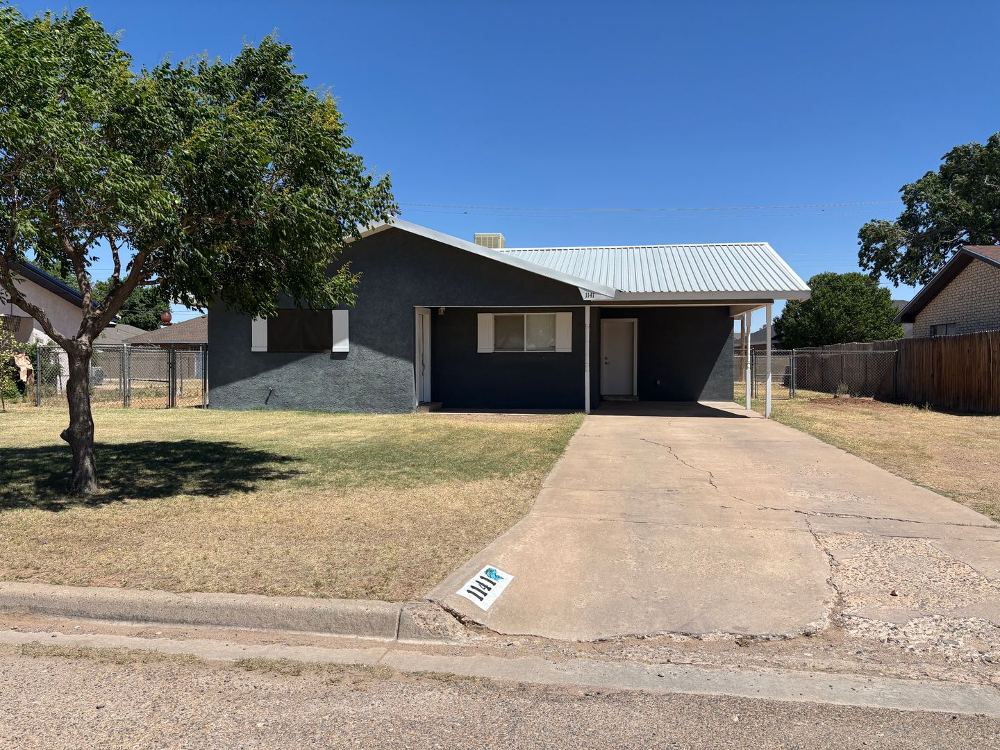 Portales House: 1141 Leo Dr