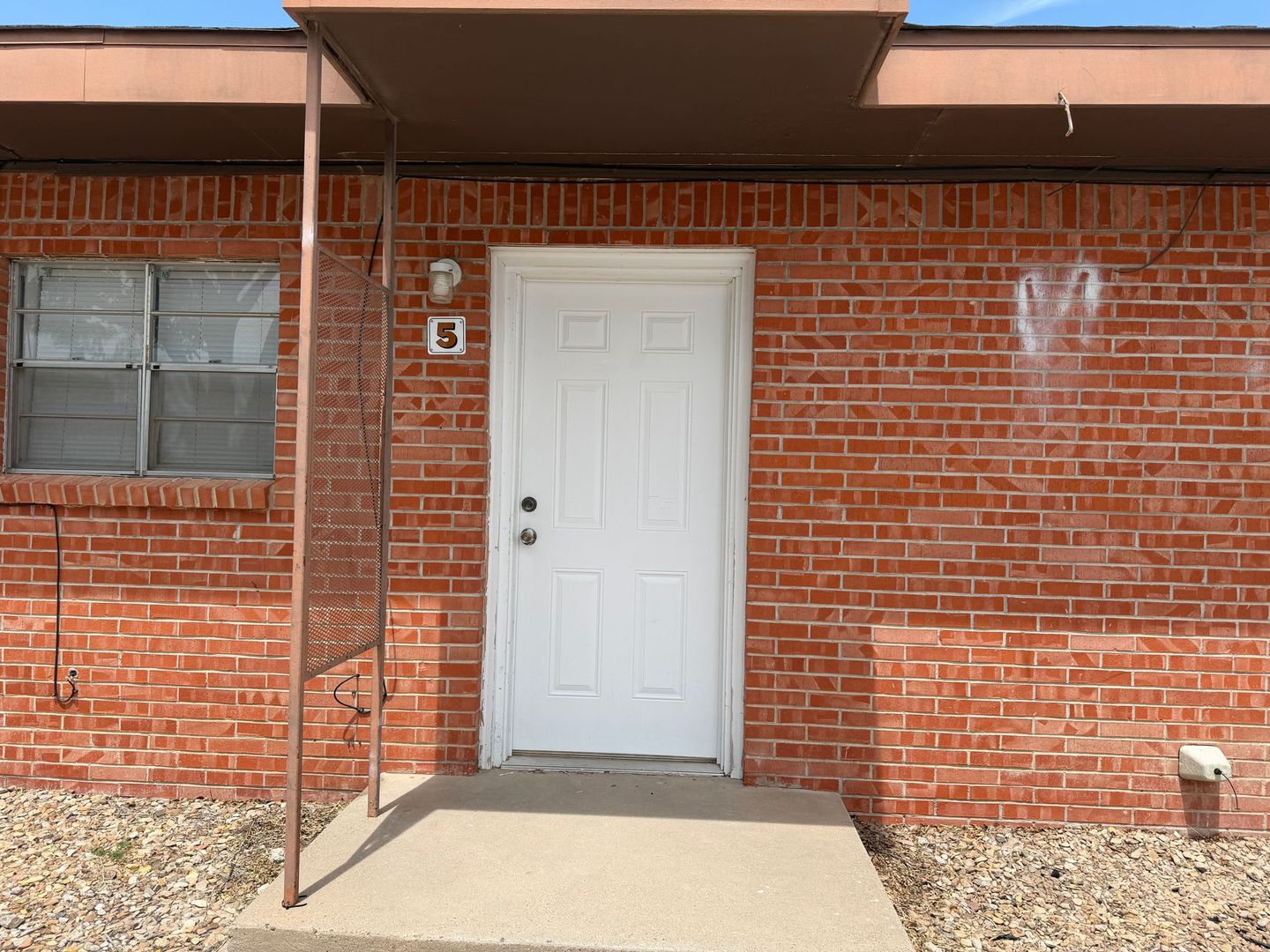 Portales Apartment: 1508 Arizona Dr