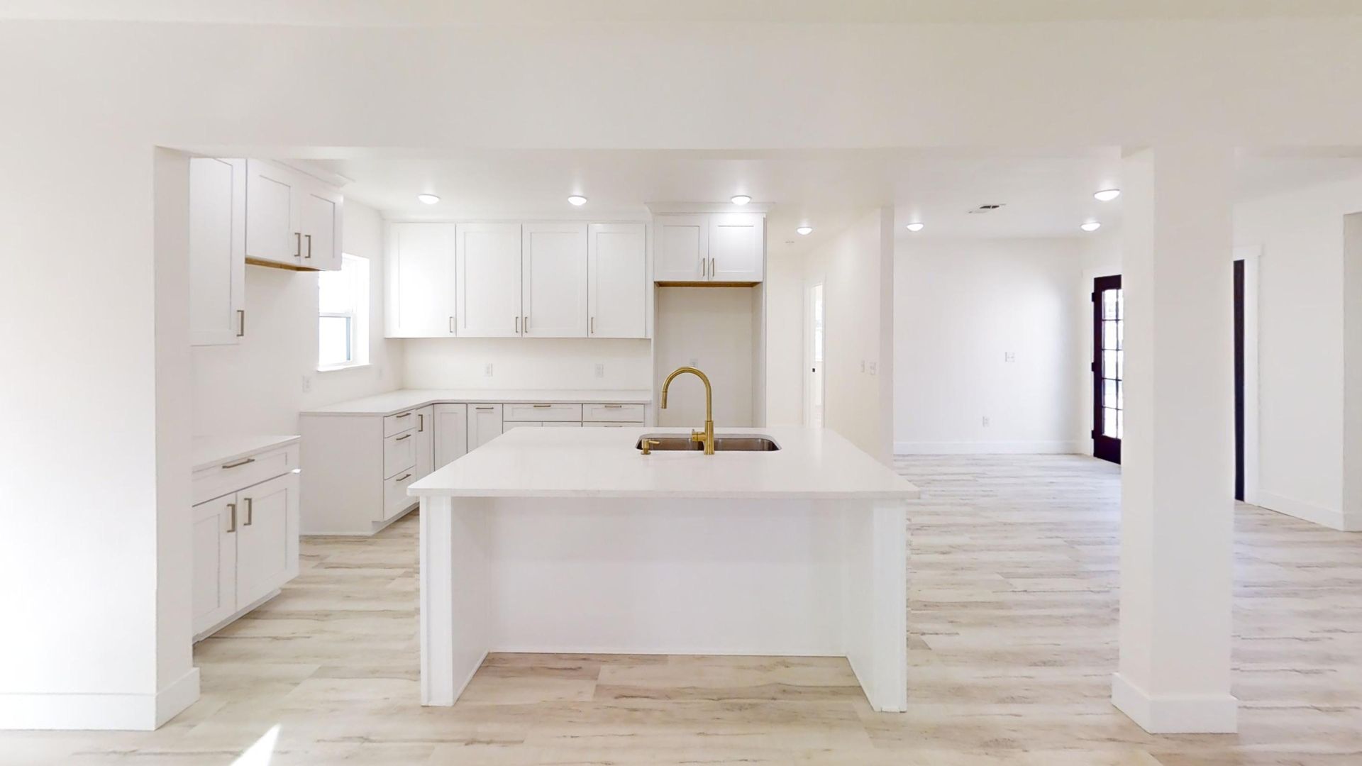 Portales House: 1129 W 14th St