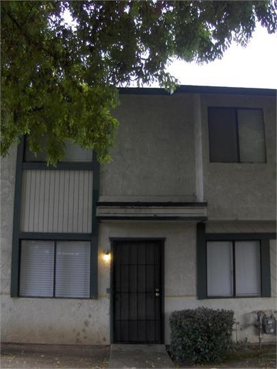 Bakersfield Townhome: 510 Real Rd. #41