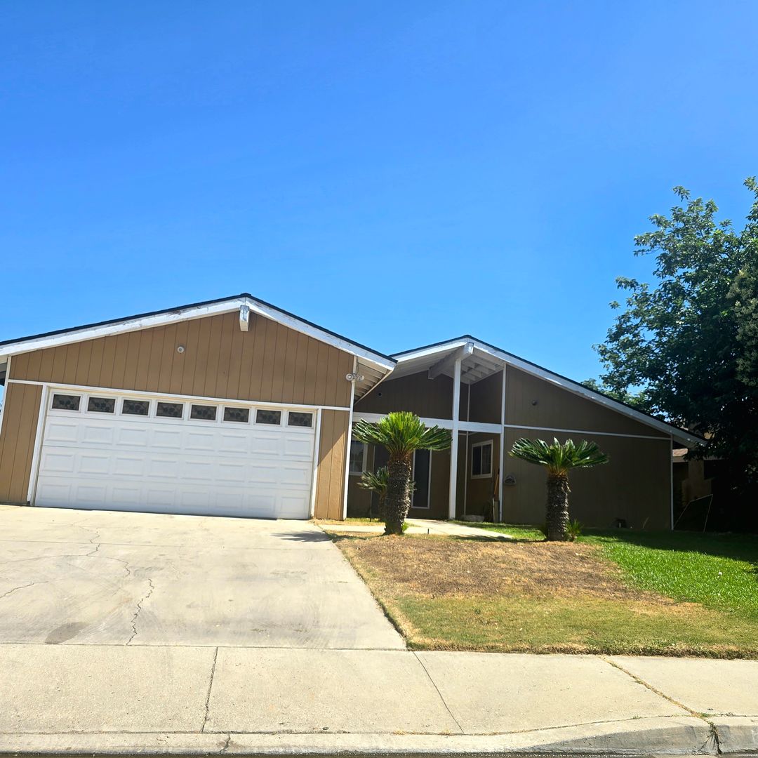 Bakersfield House: 4612 Posada Ave