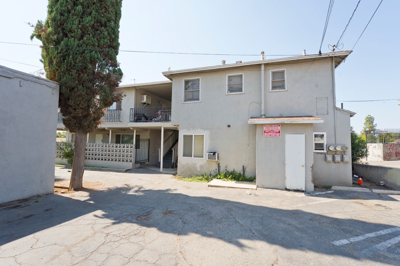 Bakersfield Apartment: 2618 Nelson St.