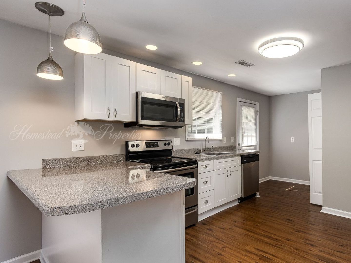 509 1/2 Lamont Street 6 of 12