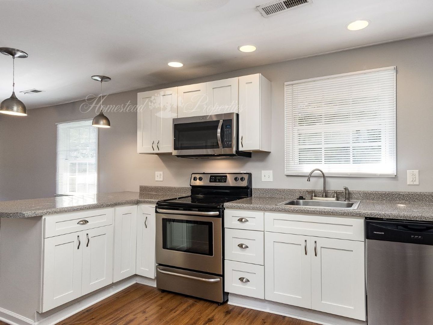 509 1/2 Lamont Street 4 of 12