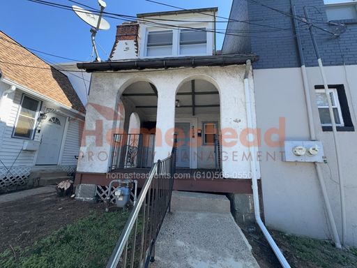 Move In Special! First Month at Half Rent!! 2 Bedroom Home in UPPER DARBY! – photo 1