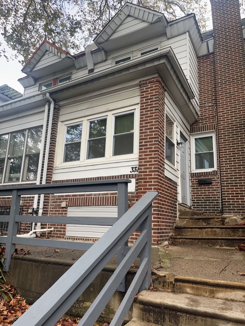 Upper Darby House: 331 Huntley Rd