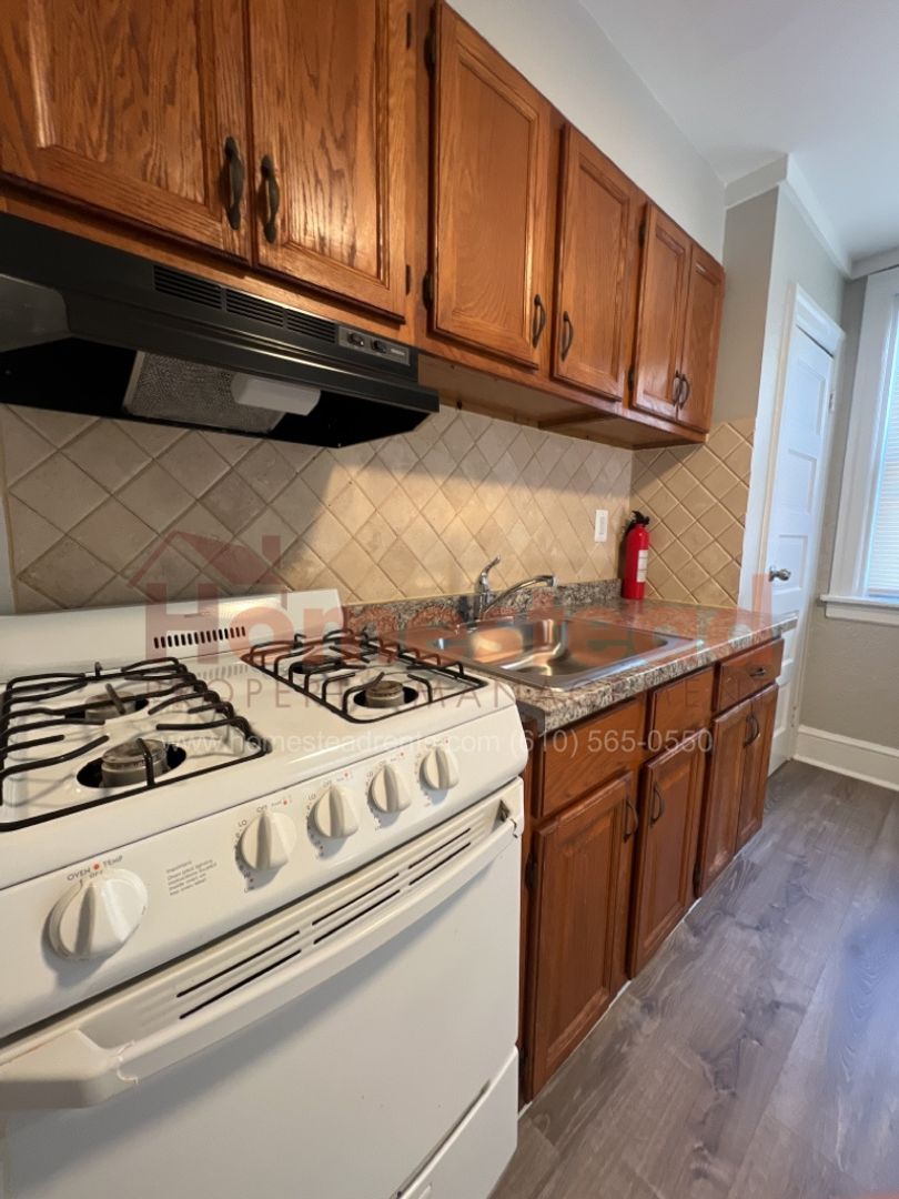 Marcus Hook Apartment: 900 Market St