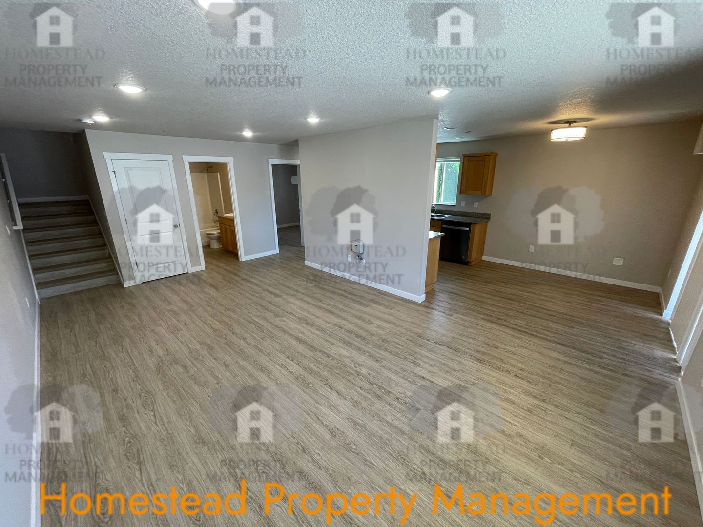 Monmouth Apartment: 351 Broad St N #1-4