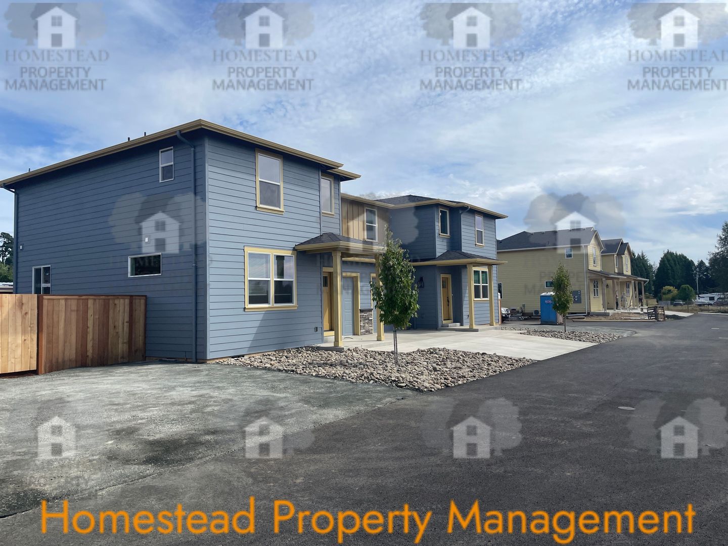 Dallas Multiplex: 186-188 Lacreole Dr.