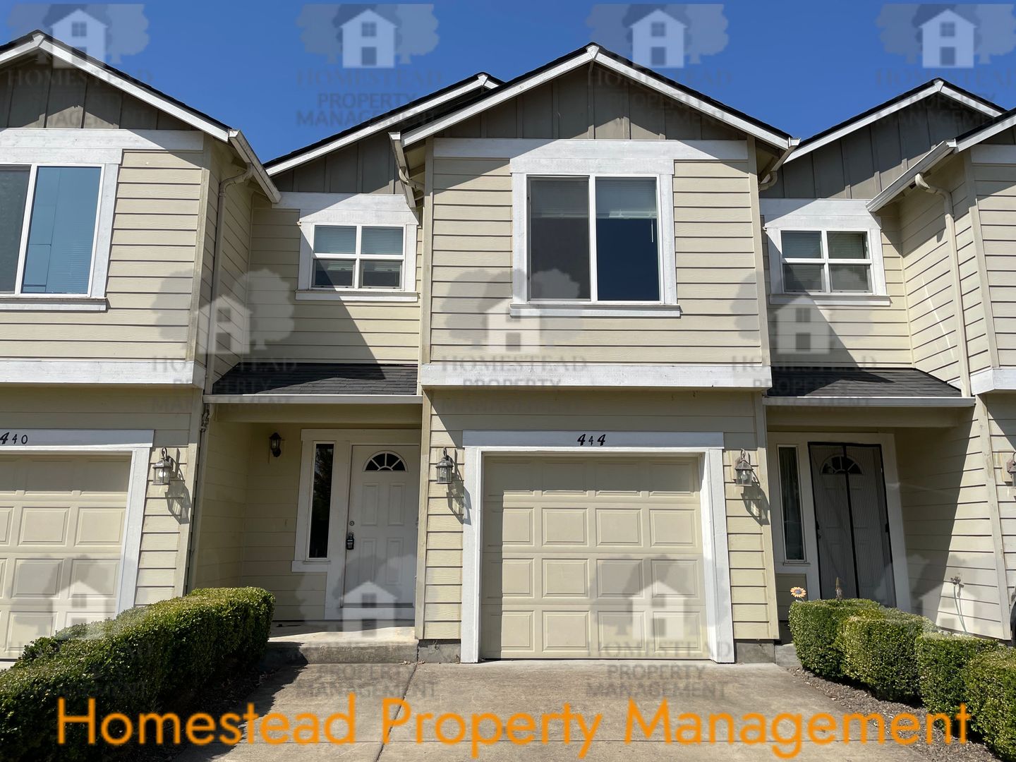 Monmouth Apartment: 400-468 Catron St.
