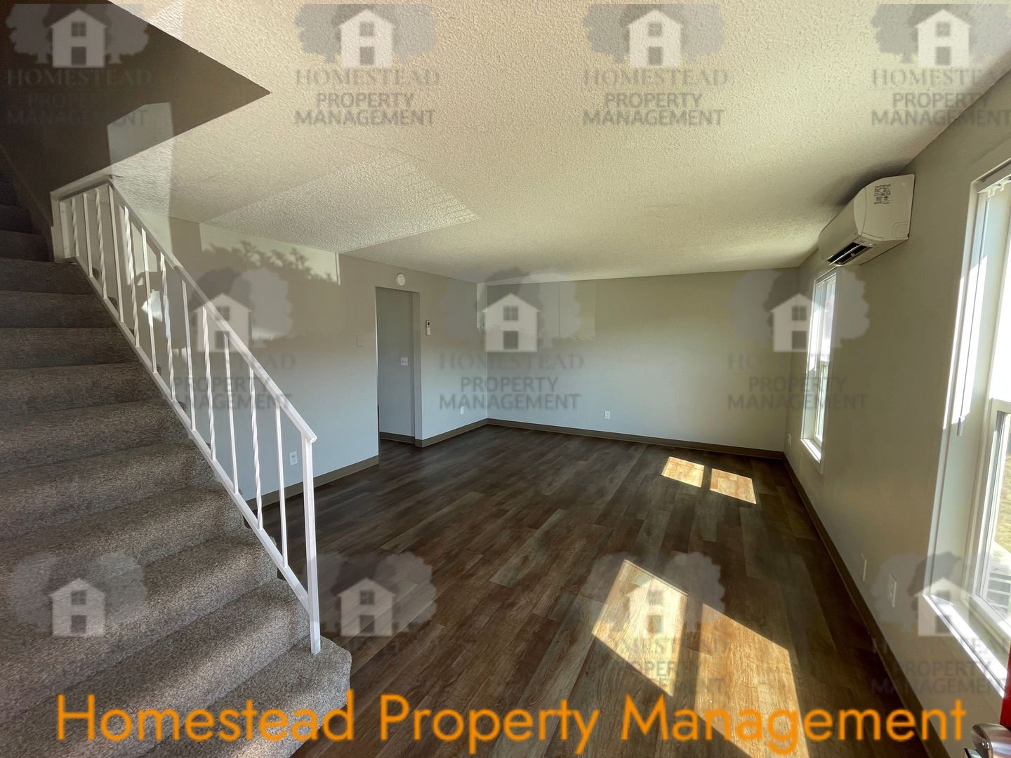 Independence Apartment: 1630 Monmouth St.