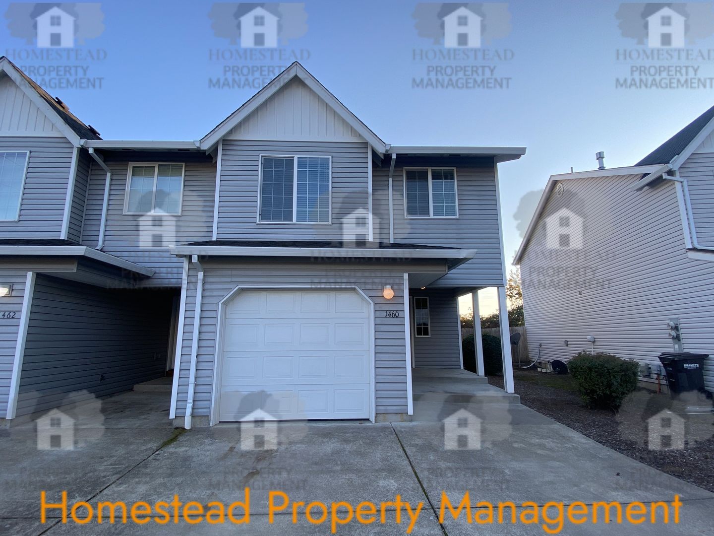 Independence Apartment: 1460/1462 Falcon Lp.